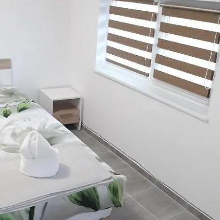 Briz Apartament Гостевой дом *