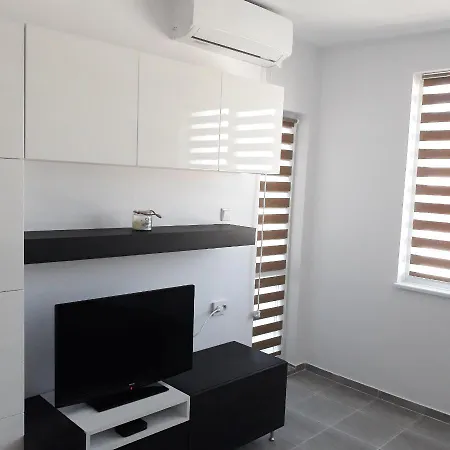 Briz Apartament Guest house *